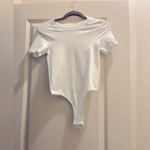 Capsule white smooth tee bodysuit